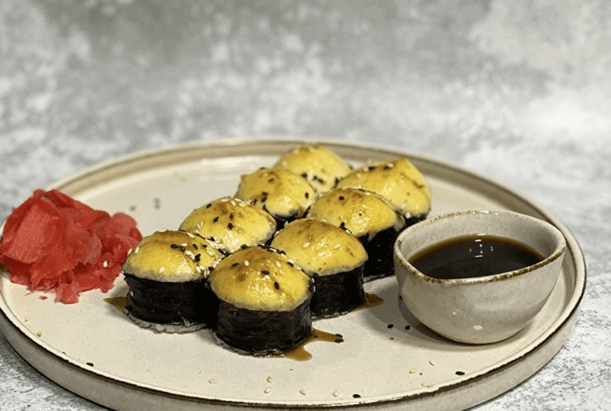 Запеченный с лососем и сливочным сыром