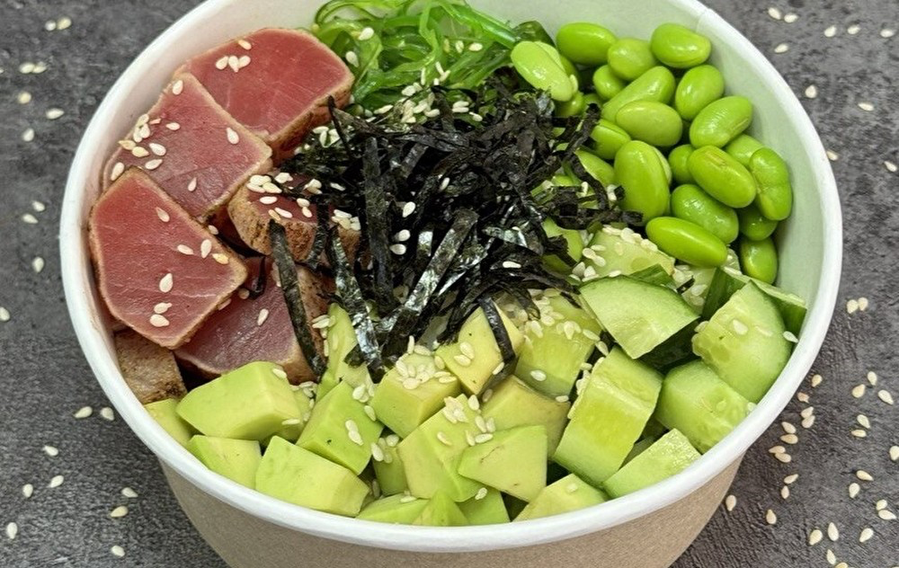 Поке с тунцом (соус ореховый)