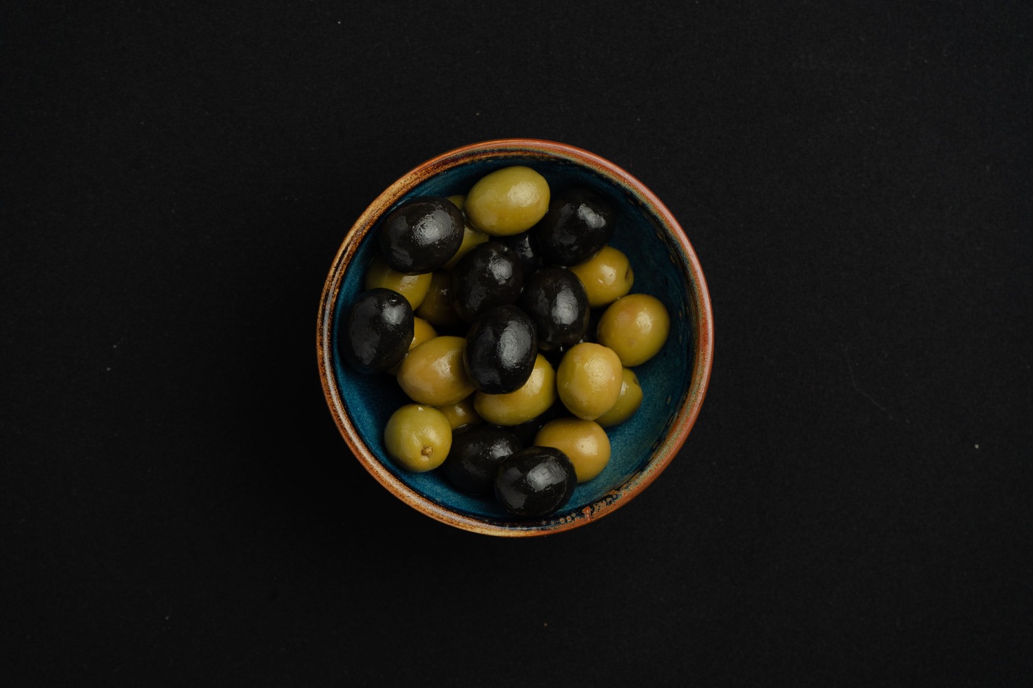 Оливки и маслины