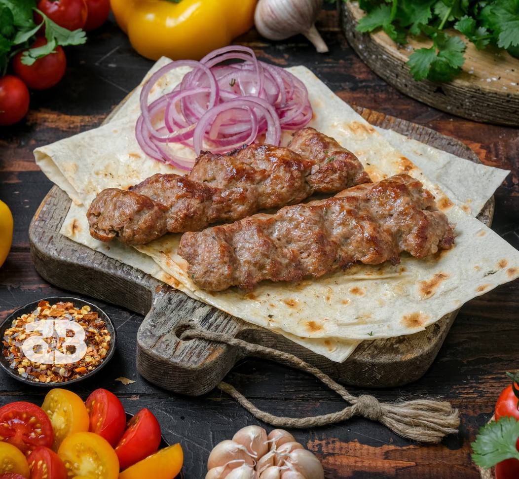 Люля-кебаб из баранины в лаваше