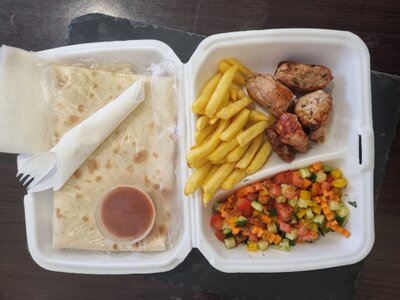Мясное комбо: Баранира мякоть, картошка, салат, овощной