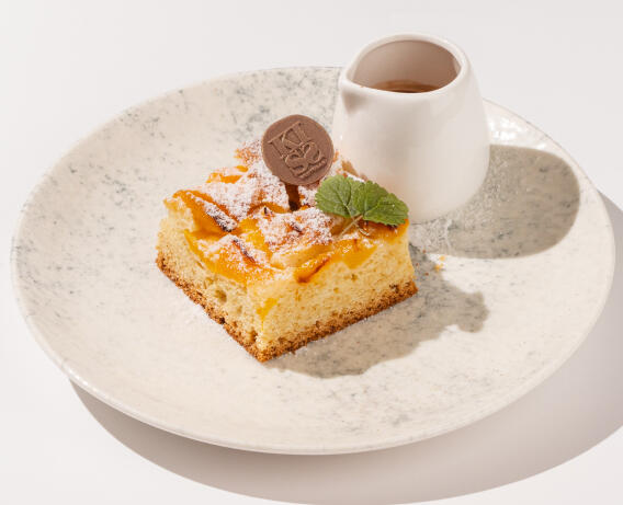 Пирог с абрикосом