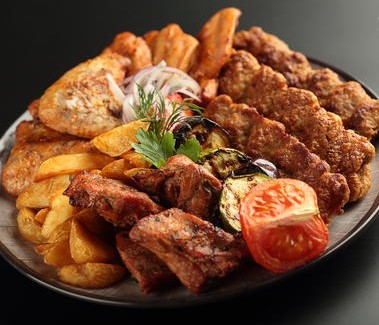 Мясное блюдо на компанию