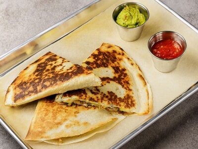 Кесадия с курицей 