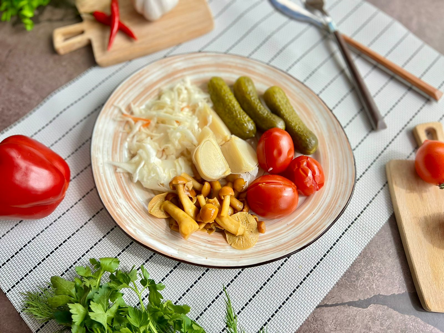 Ассорти из маринадов