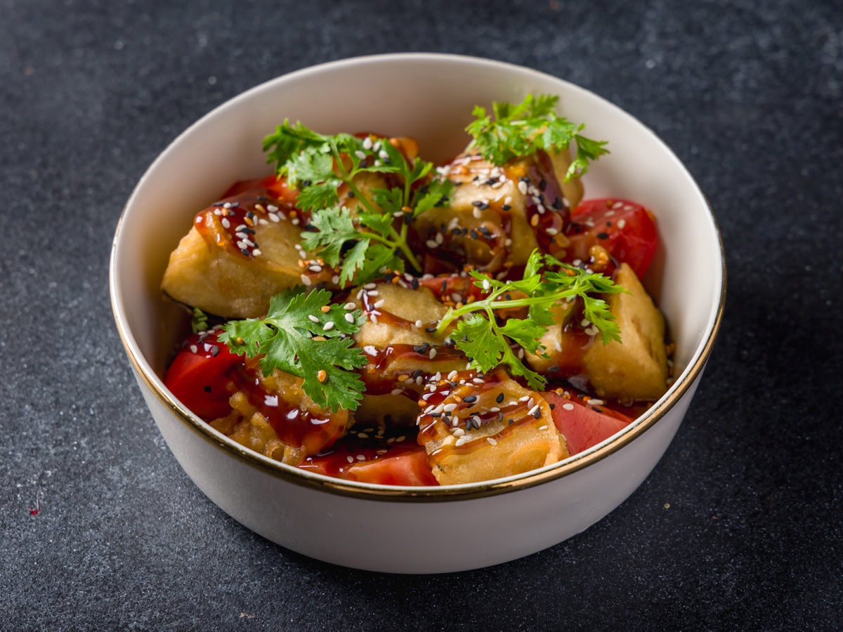 Хрустящие баклажаны и ташкентские томаты