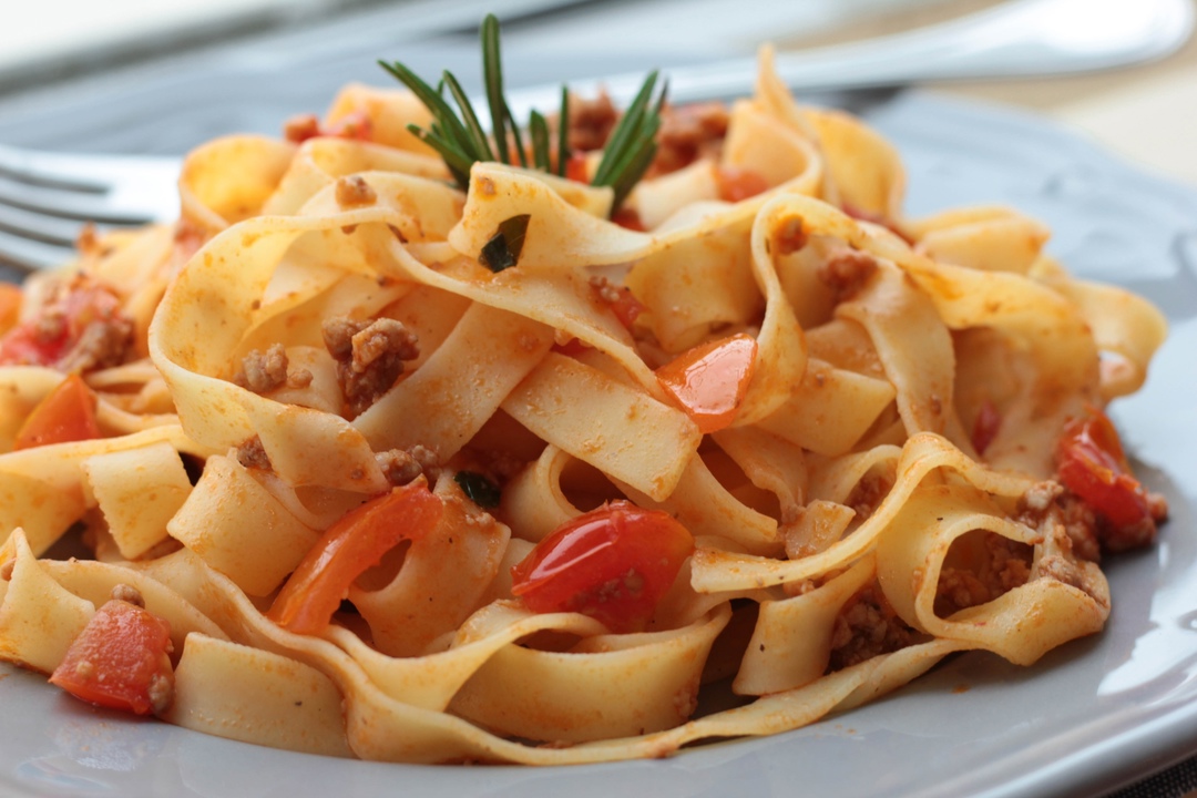 Паста с курицей и перцем