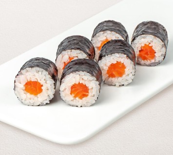 Ролл с лососем