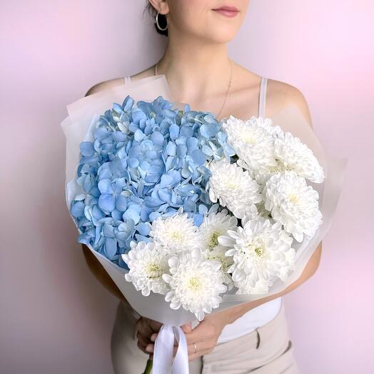 Воздушный букет голубая гортензия 
