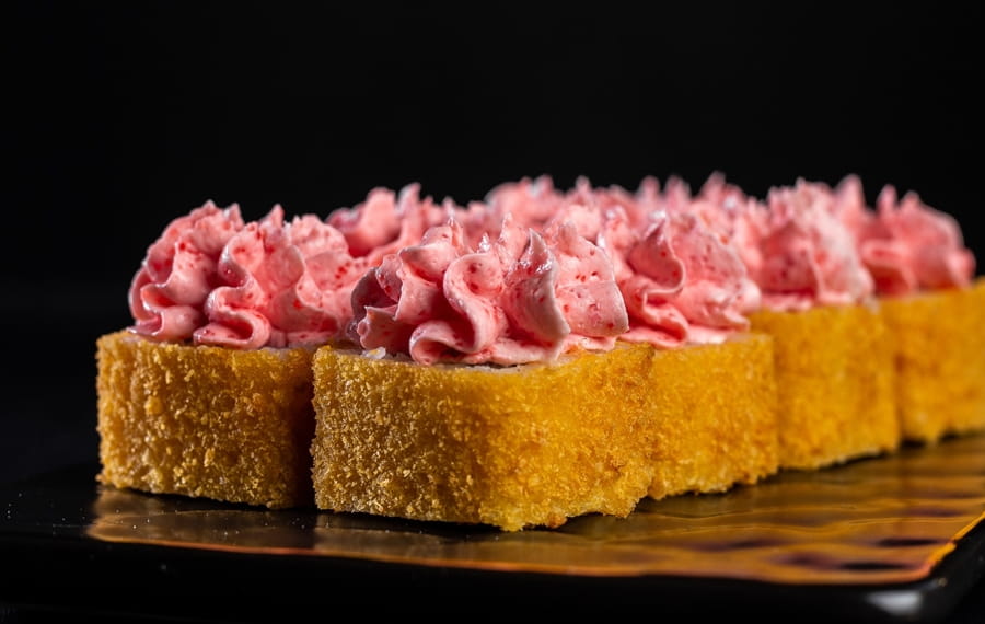 Темпура лосось с соусом лава