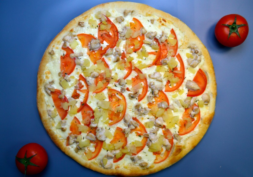 Пицца Курица с ананасами