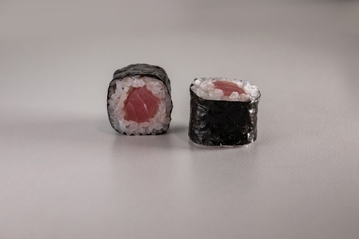 Маки роллы с тунцом