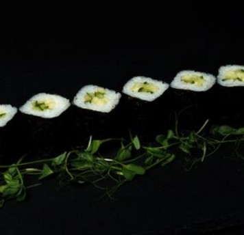 Маки с огурцом