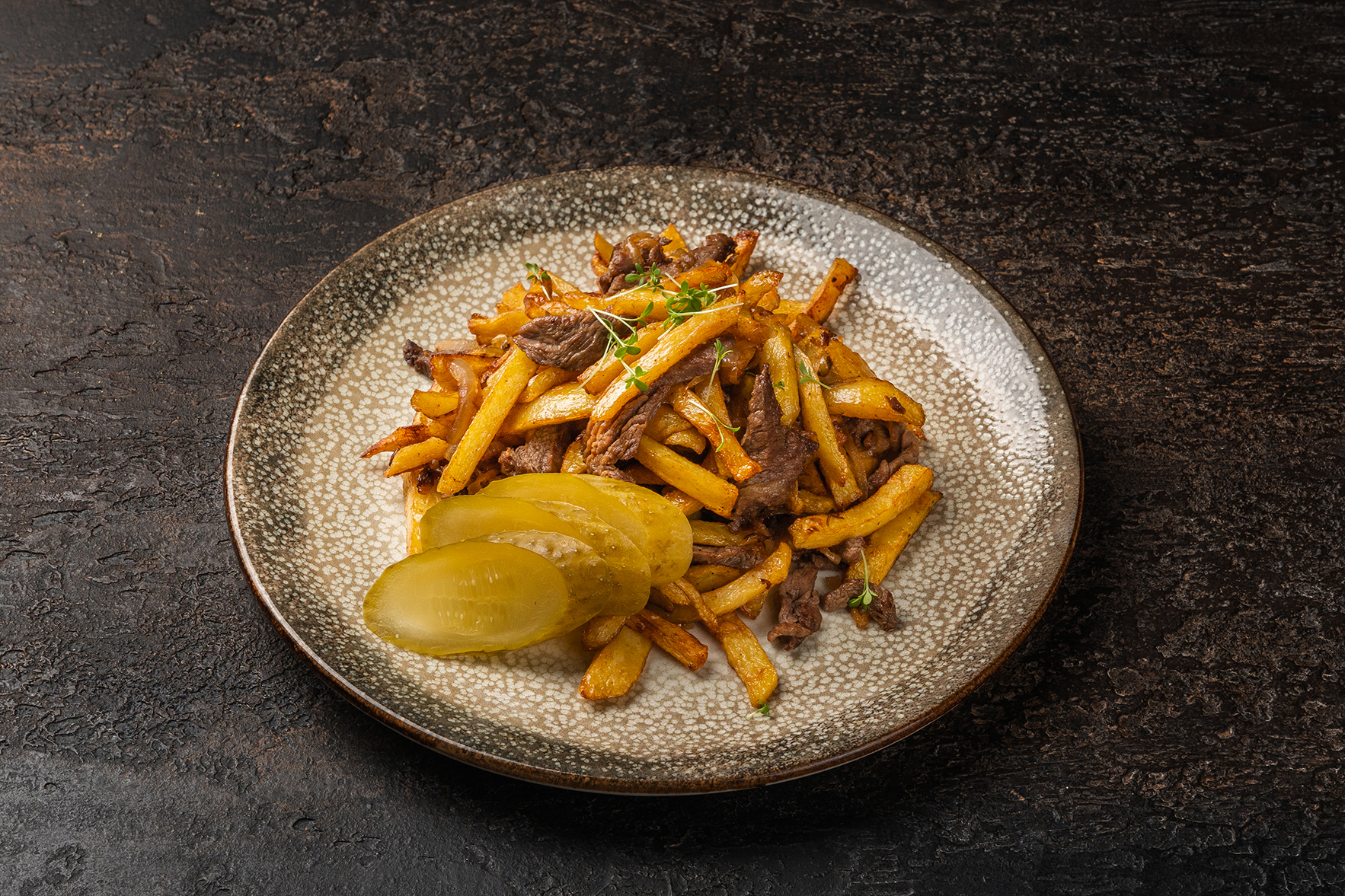 Картофель жаренный с телятиной