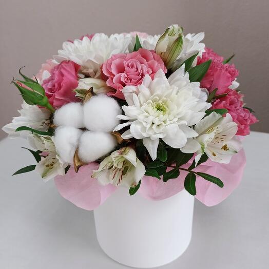 Сборная коробочка с цветами и хлопком