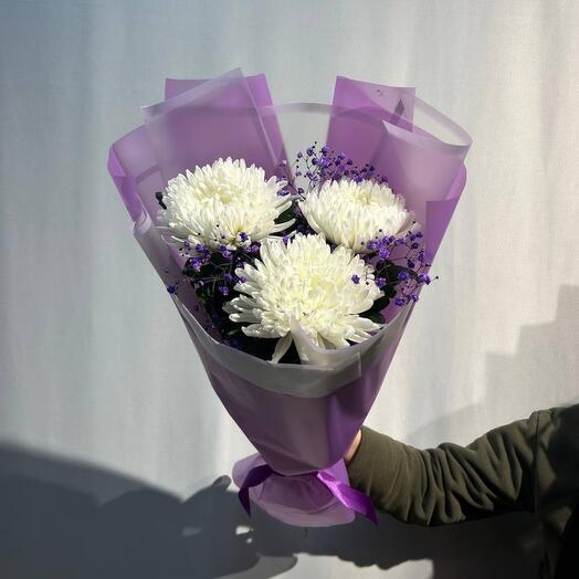 Букет из одноголовых хризантем "Притяжение"