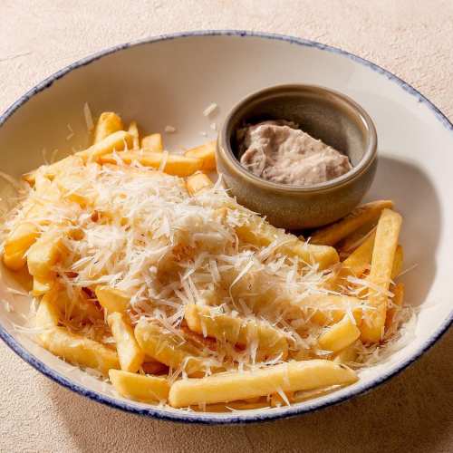 Картофель фри с пармезаном