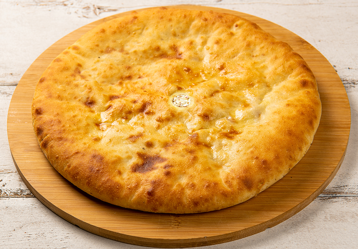Осетинский пирог с курицей и сулугуни