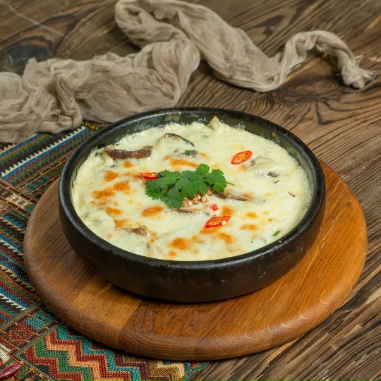 Говяжий язык под сыром