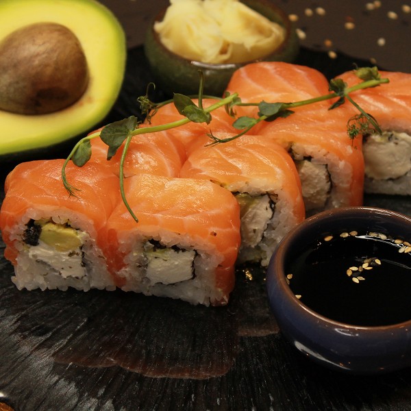 Ролл Филадельфия с авокадо