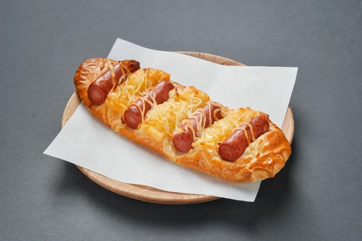 Мини пицца с сосиской 180г