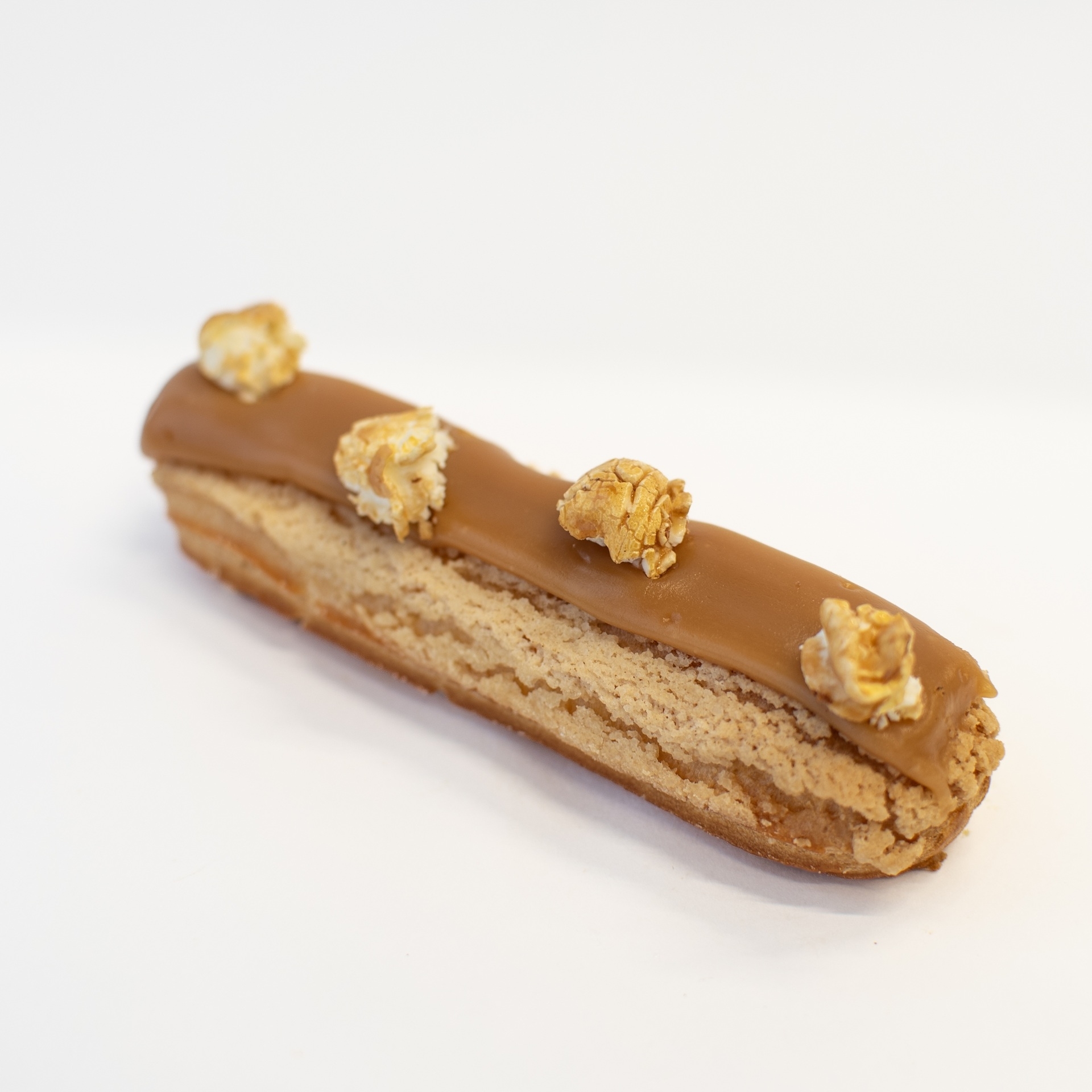 Карамельный эклер