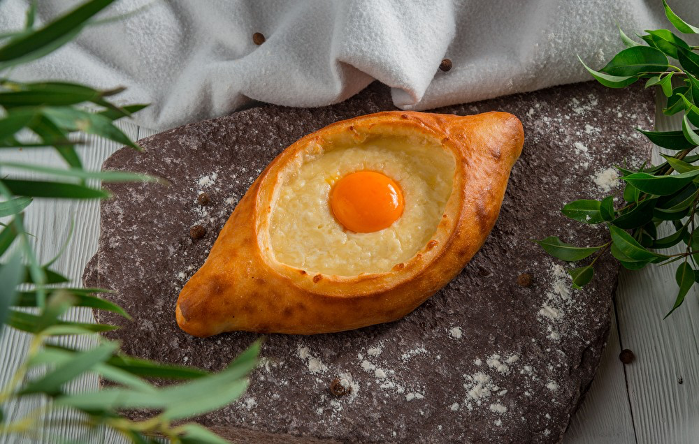 Хачапури по-аджарски