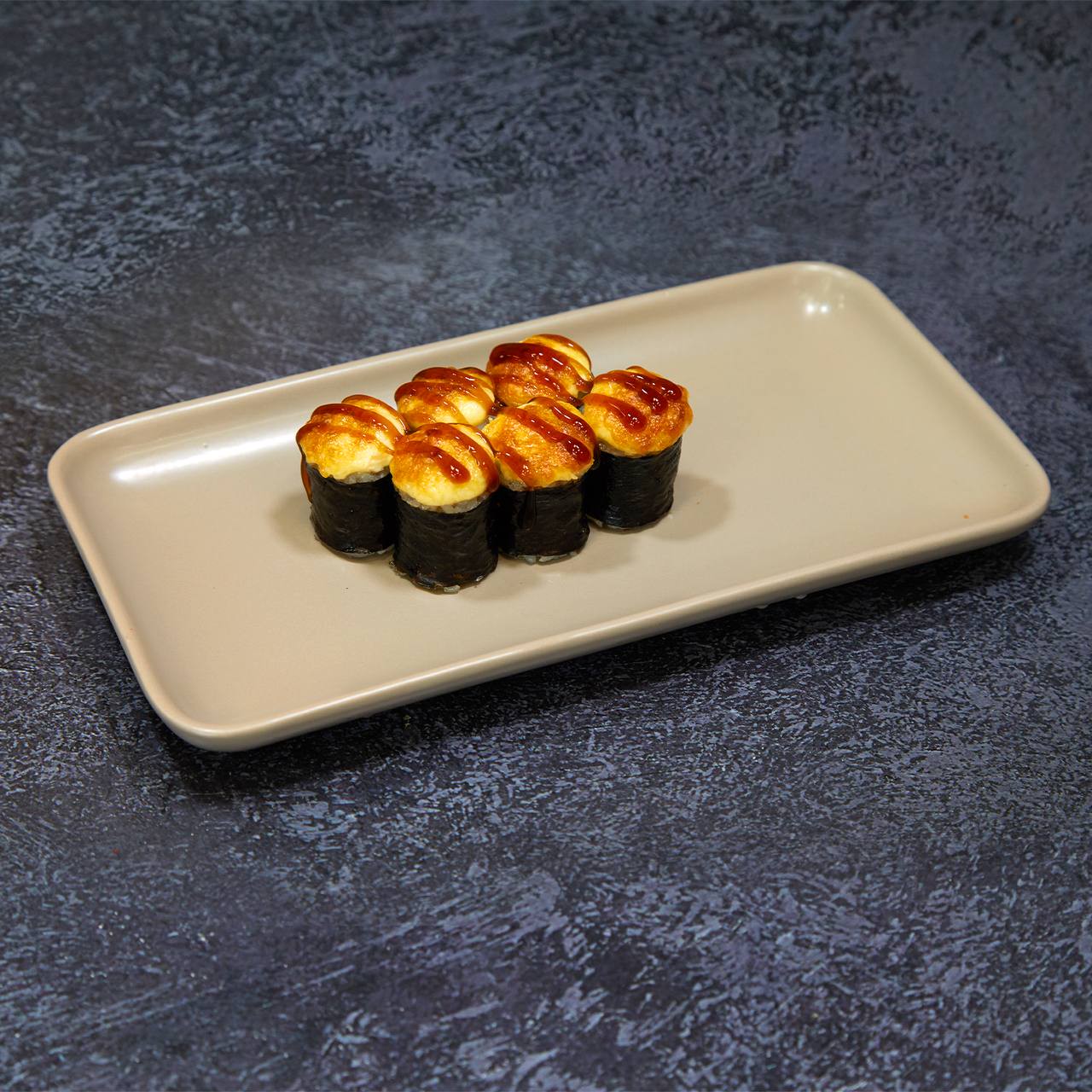 Мини ролл с беконом запечённый