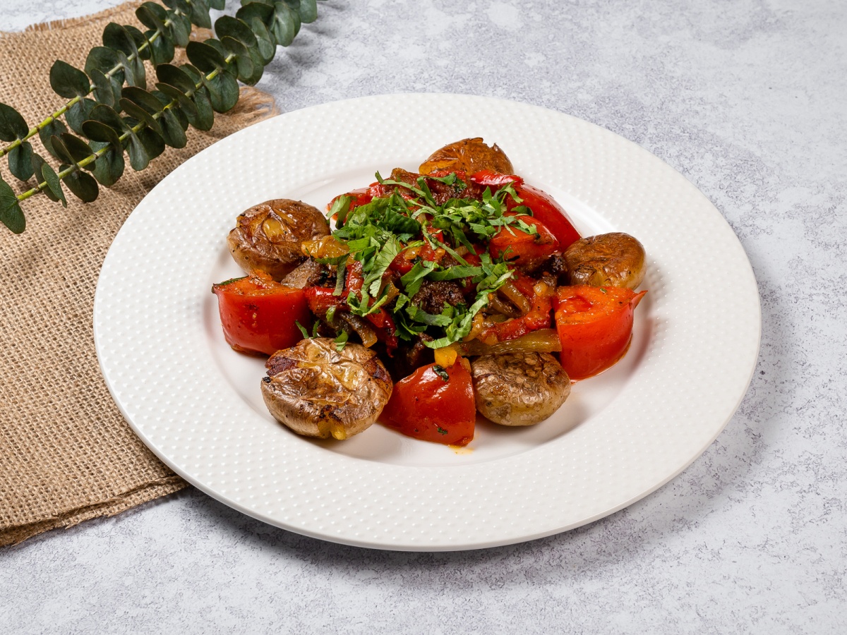 Оджахури с мятым молодым картофелем