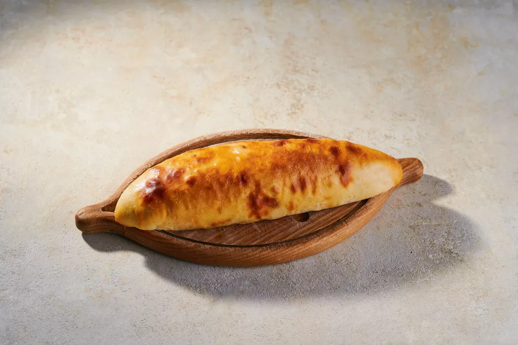 Хачапури с куриным люля-кебабом