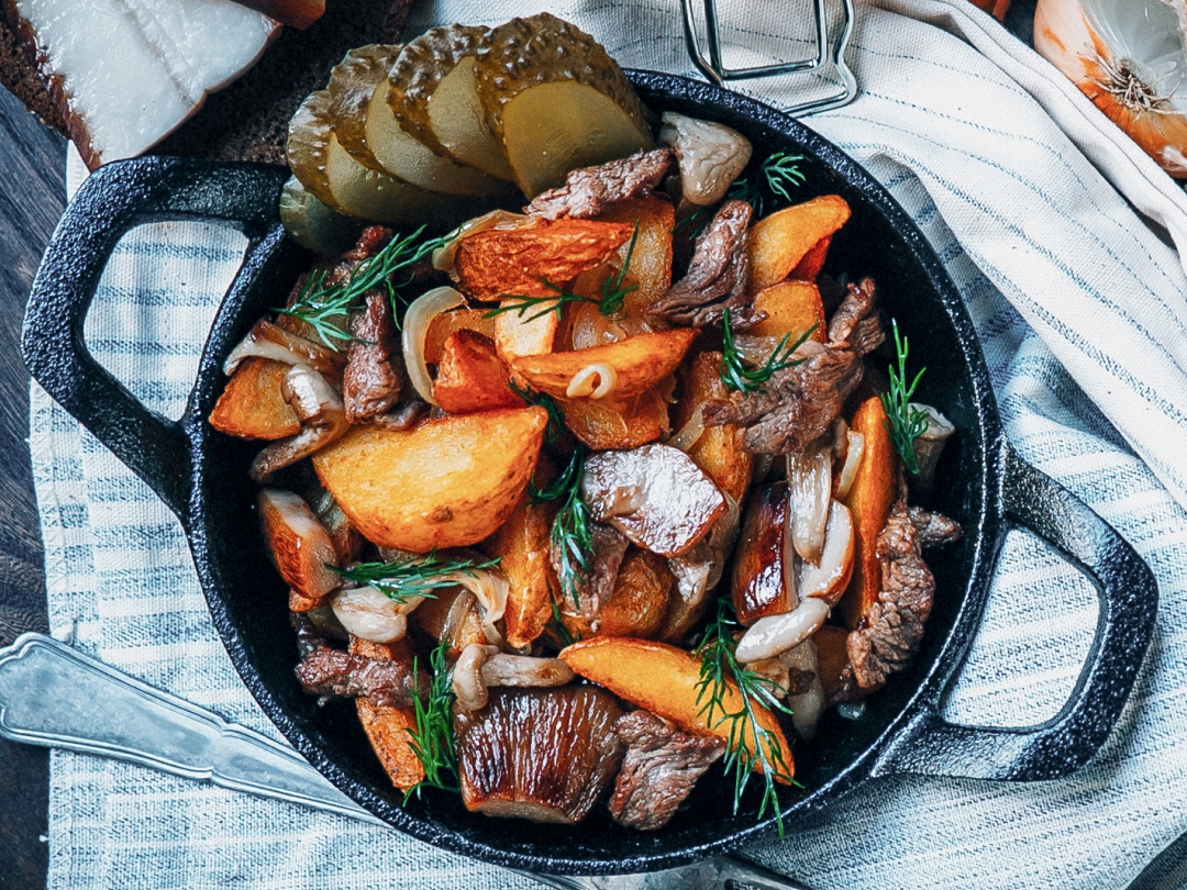 Картошка с говядиной и грибами