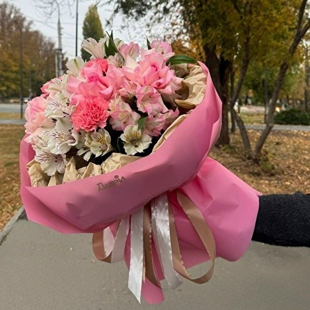 №97 Легкий сборный букет L