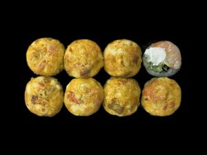 Копченый лосось с креветкой