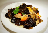 Древесные грибы с мясом
