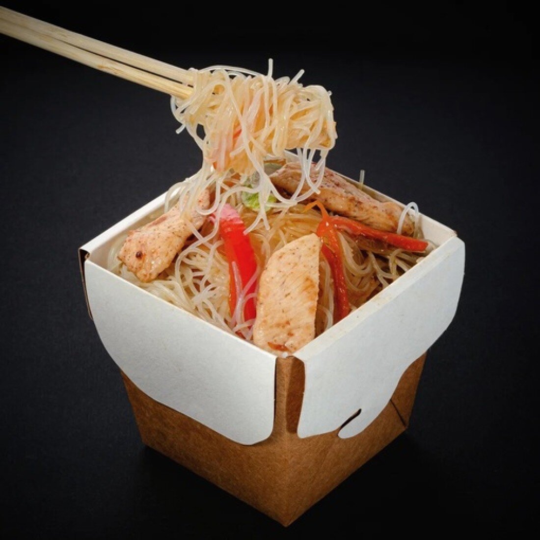 Фунчоза с курицей в Сливочном соусе 390г