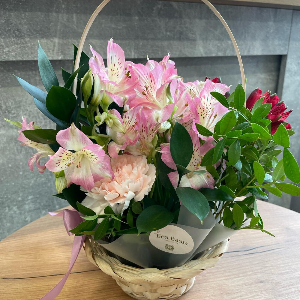 Корзина с цветами