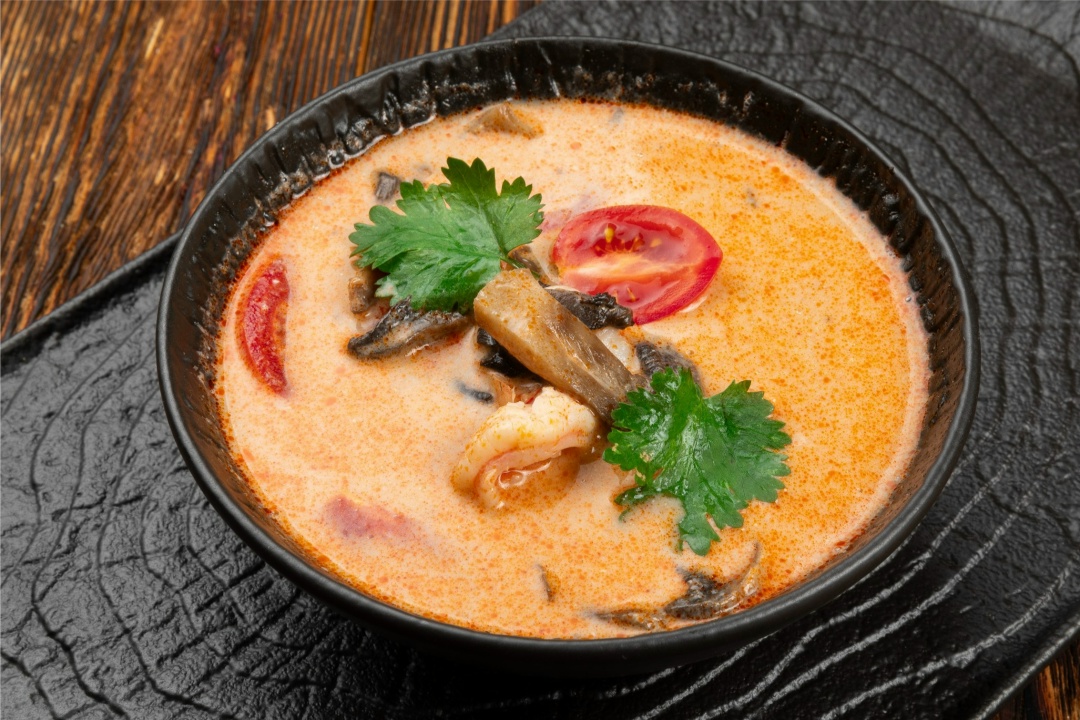 Том ям с тигровой креветкой