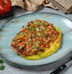 Стейк из курицы с картофельным пюре