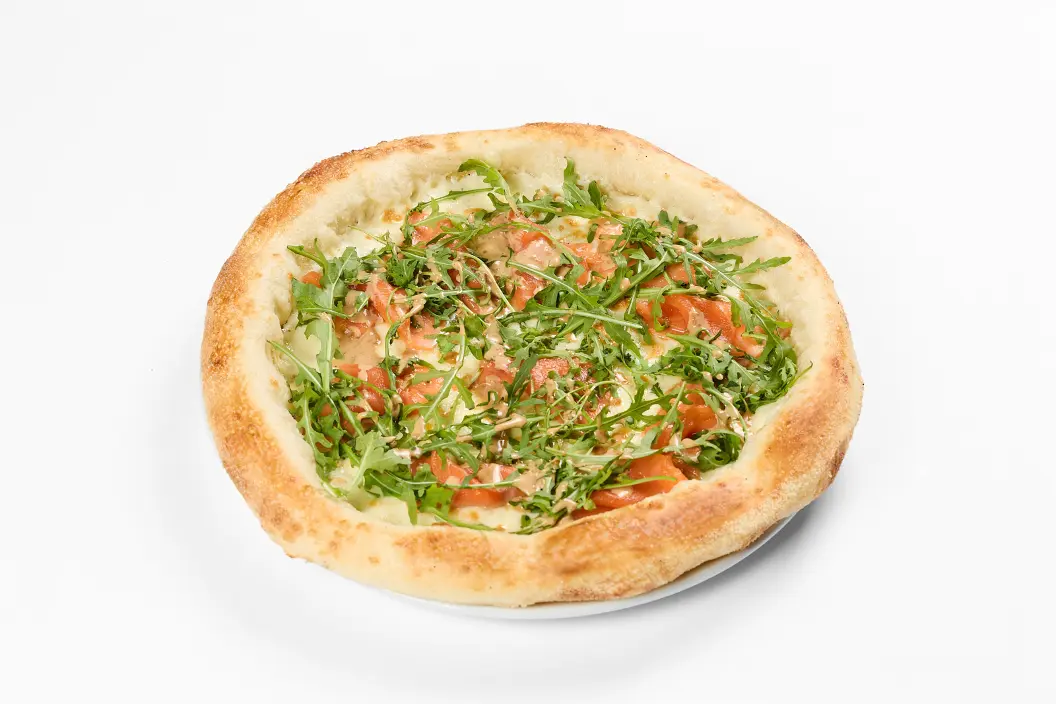 Пицца с лососем