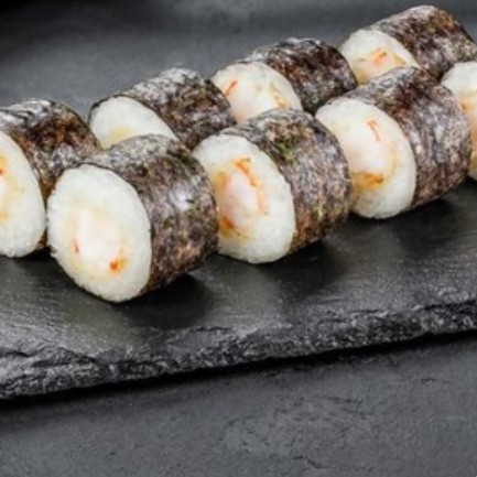 Маки с креветками в темпуре