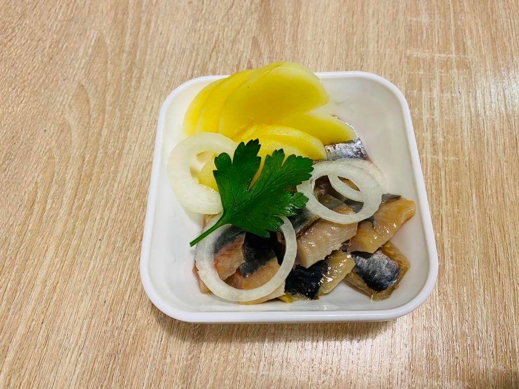 Салат Сельдь с картофелем отварным