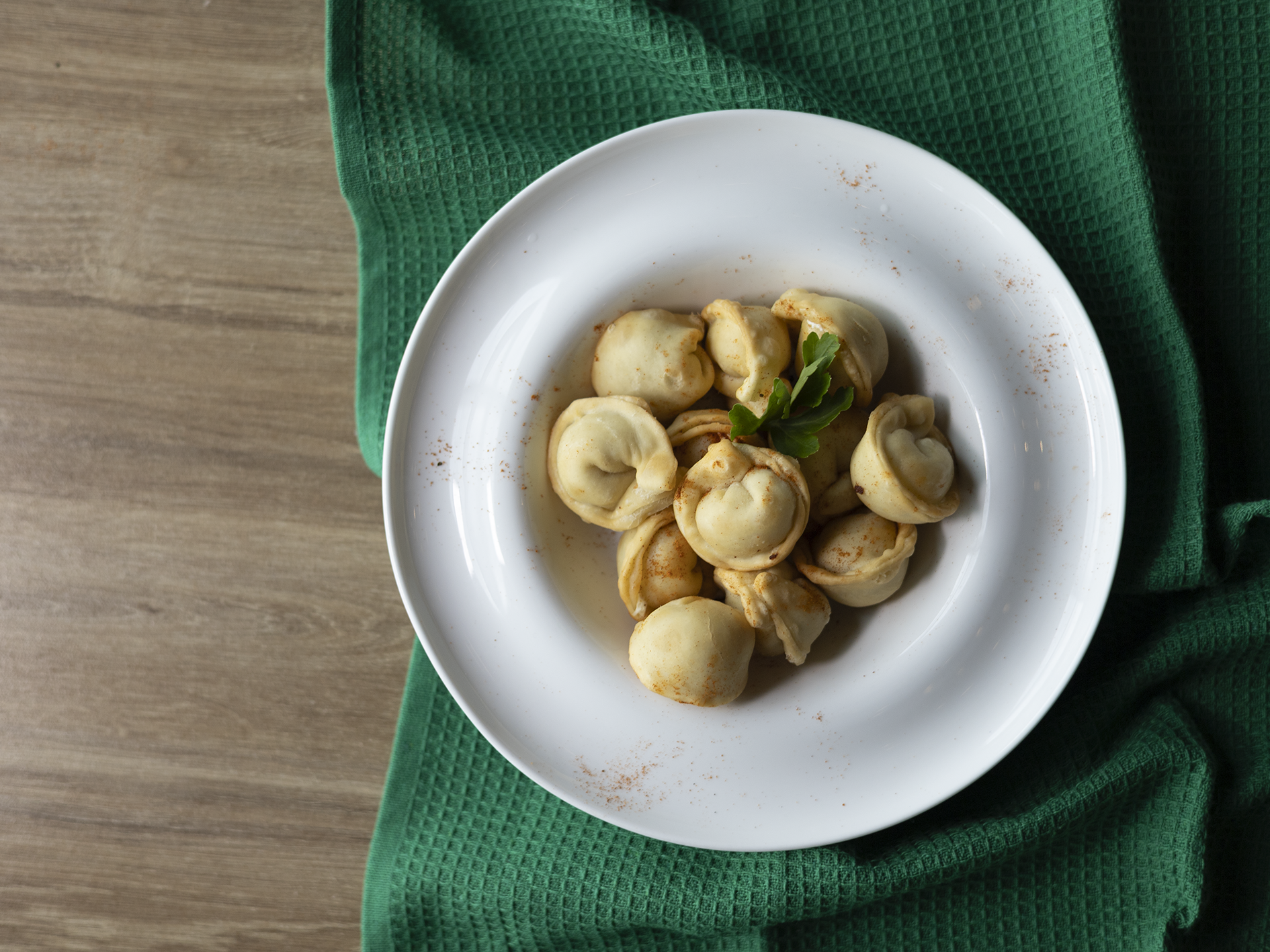 Пельмени жареные с ветчиной и сыром