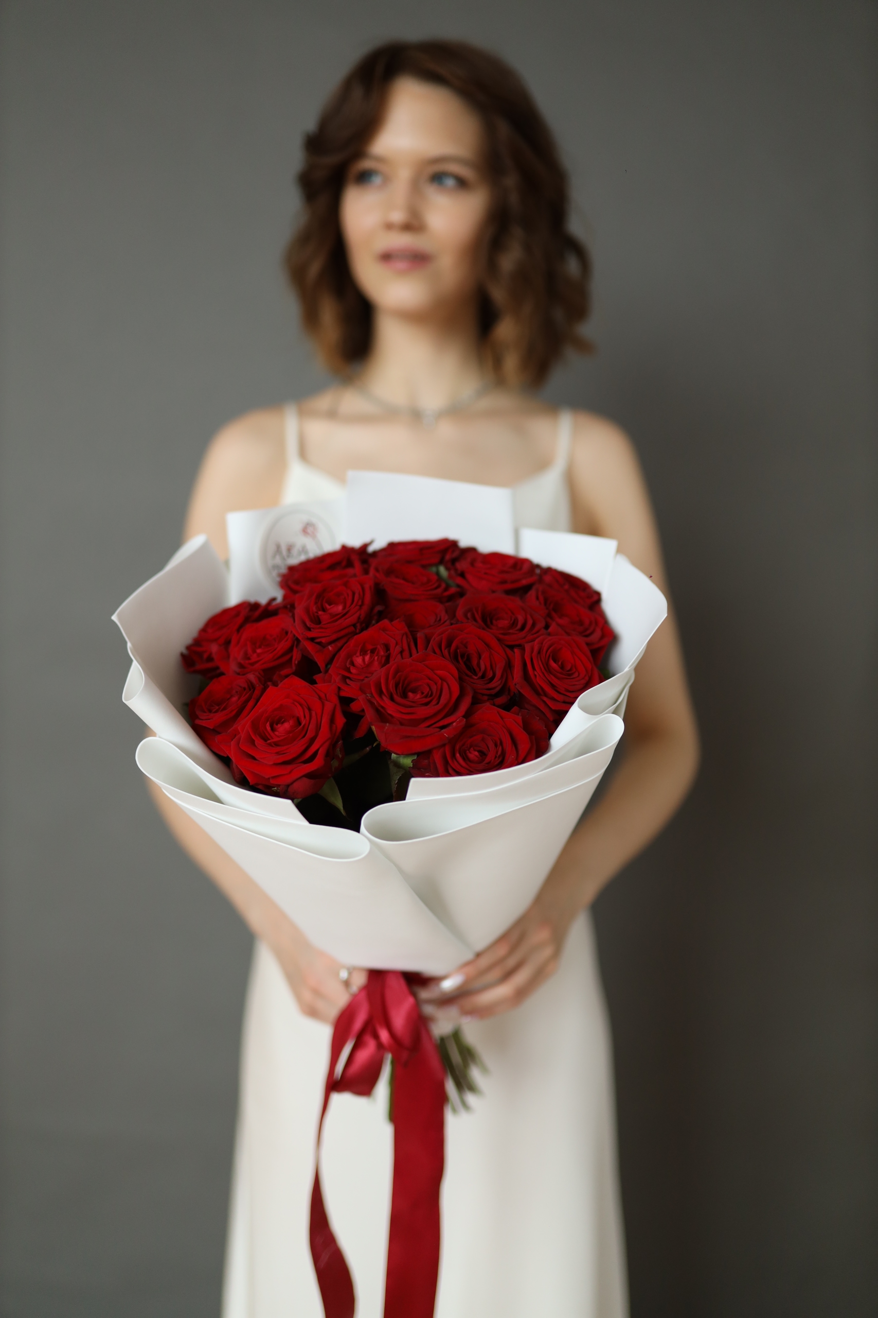 Букет из красных роз - 19 шт