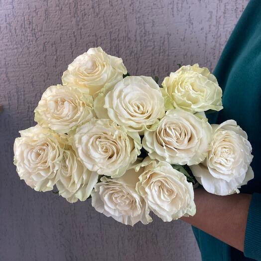 11 белых роз Мондиаль