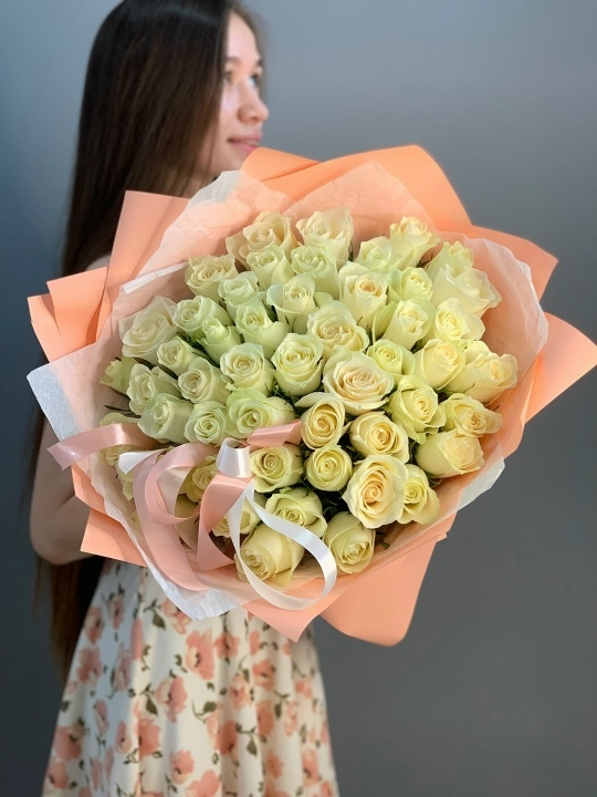 51 белая роза Кения