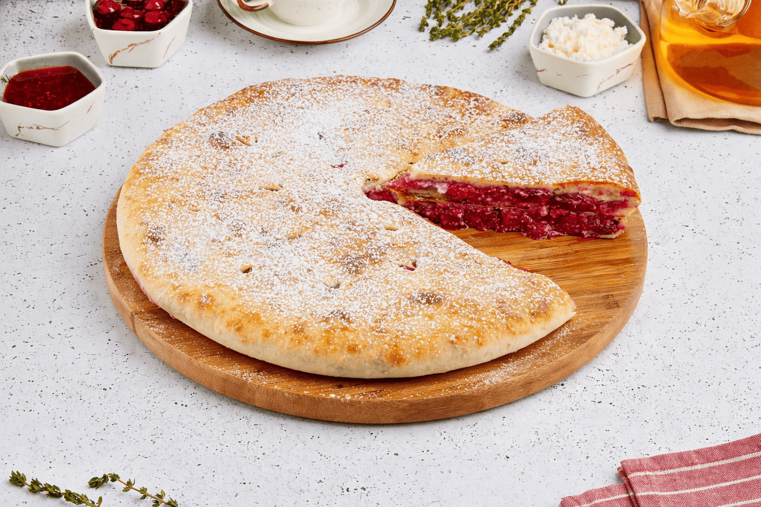 Осетинский пирог с творог., виш., малин.