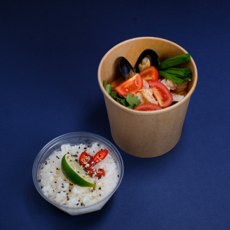 Том Ям с морепродуктами с рисом