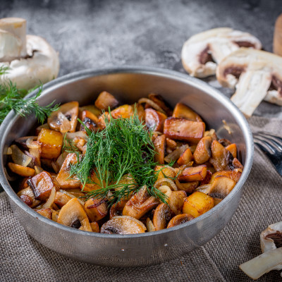 Картофель жареный с грибами