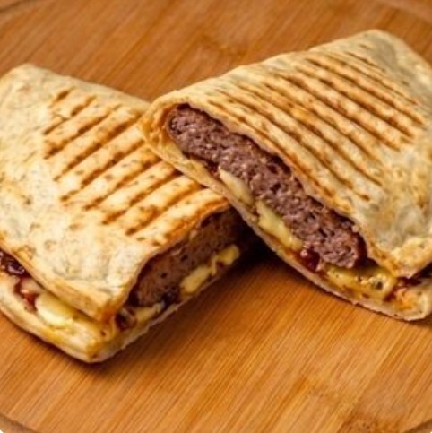 Закрытая пицца с люля