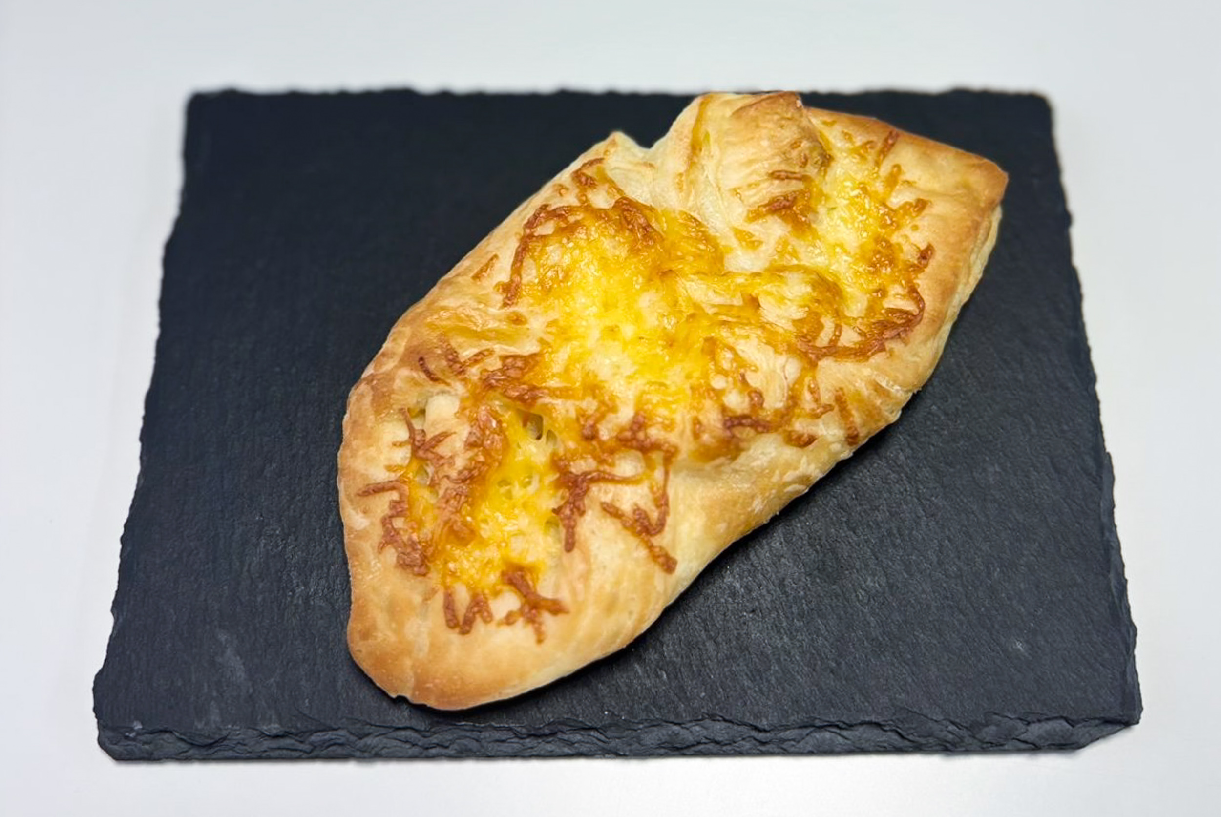 Слойка с сыром